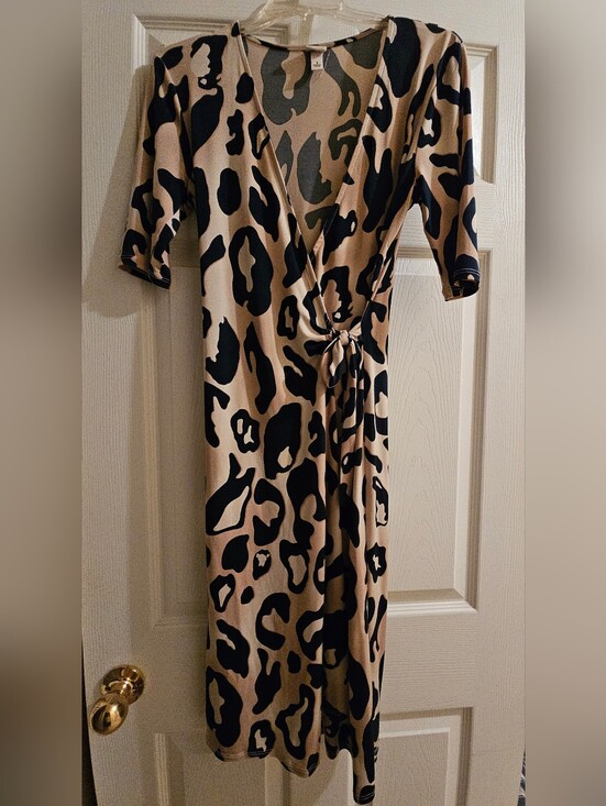 Merona Dresses & Skirts - Merona Beige and Navy Animal print Dress